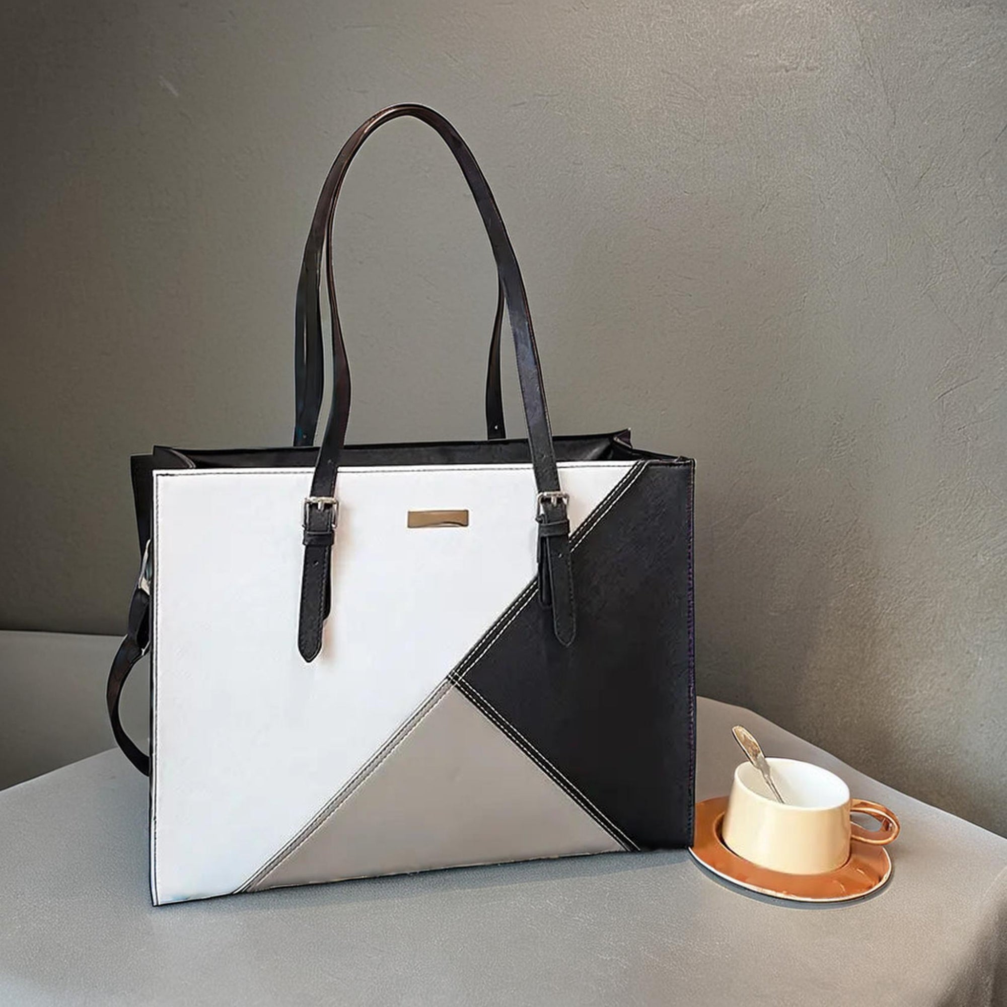 ICONIC TOTE SKIN - carryo.pk